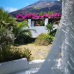 וילה La Porta Rossa סטרומבולי